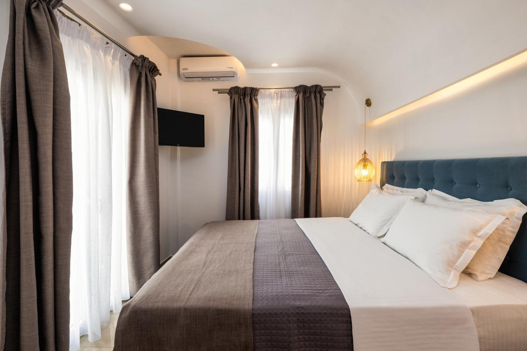 Alizea Villas & Suites Fira (Santorini) Quarto foto